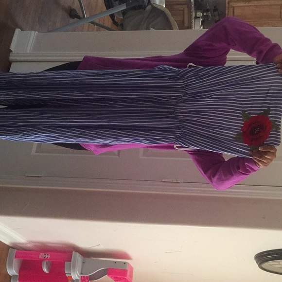 Clothes - Picture 5 of 5